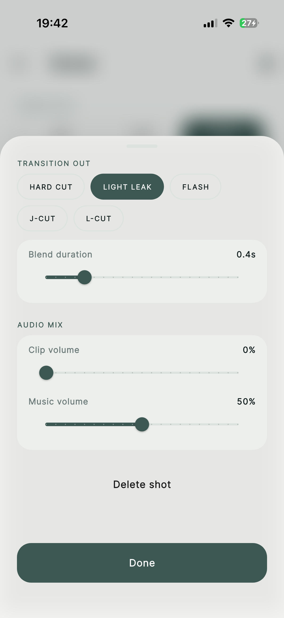 KinoCut edit controls for light leak transitions, blend duration, clip volume, and music volume.